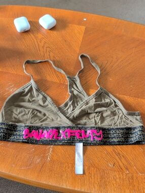 Savage X Fenty Bralette!!